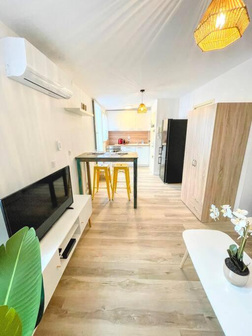 Studio Cosy - 2 Pers - Beziers - Centre - Terrasse - Clim Εξωτερικό φωτογραφία